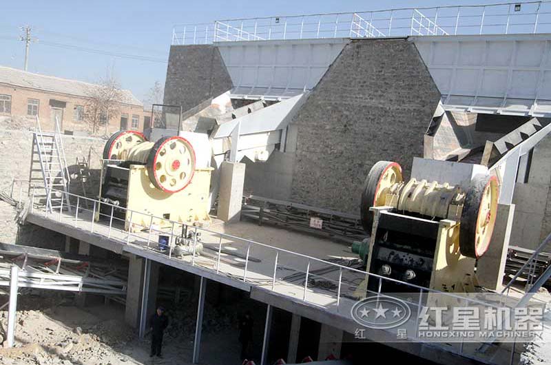 河北大型砂石廠(chǎng)粗破顎式破碎機(jī) 河北大型砂石廠(chǎng)粗破顎式破碎機(jī)